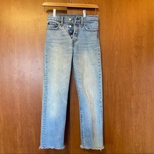 Cropped Levi’s wedgie fit jeans